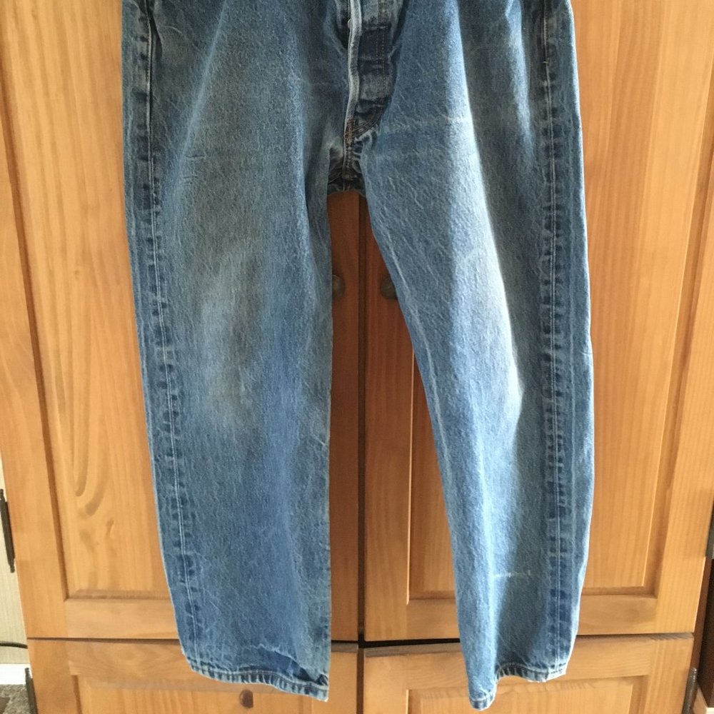 EUC LEVI 501 BUTTON FLY 38 X 30 BLUE DENIM JEANS - Picture 6 of 9